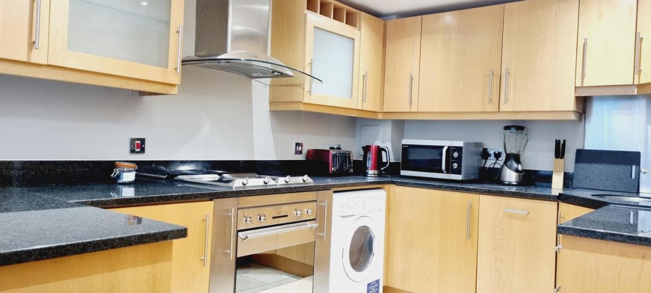 Waterside Apartment Canary Wharf Londra Dış mekan fotoğraf